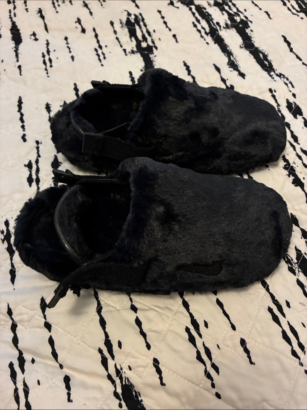 Nike Calm Mule - Black “fur”